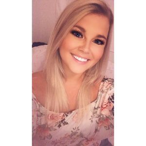 Meet your Posher, Chloe